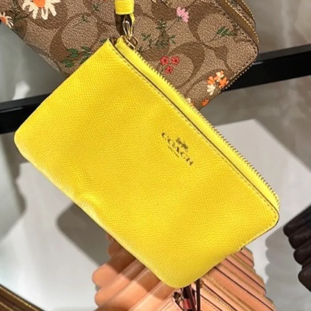 Coach Corner Zip Wristlet Gold / Retro Yellow Leather - Picture 1 of 8